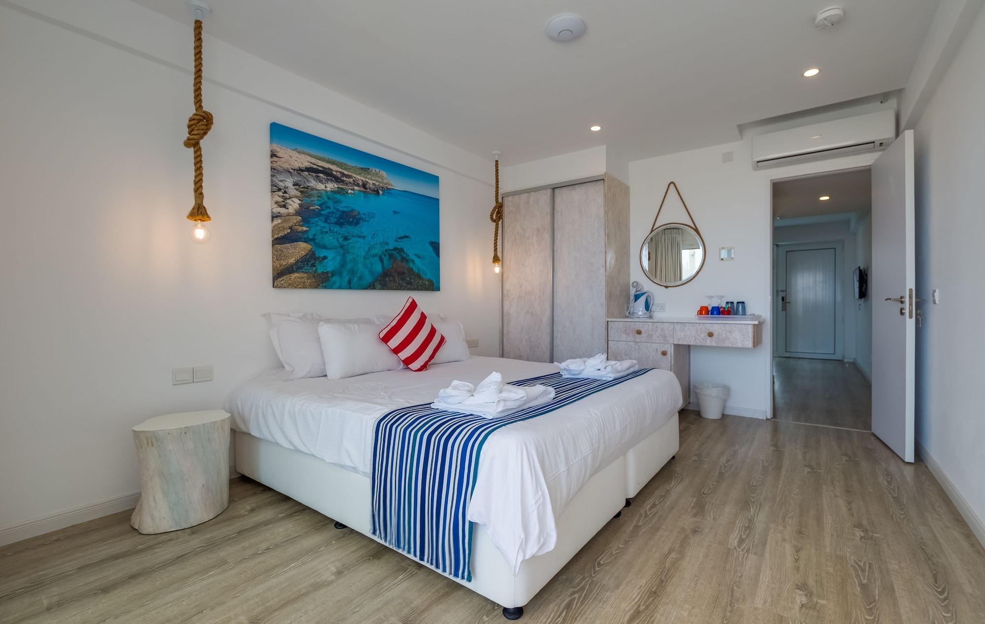 Blue Harbour Boutique Aparthotel Ayia Napa Ngoại thất bức ảnh